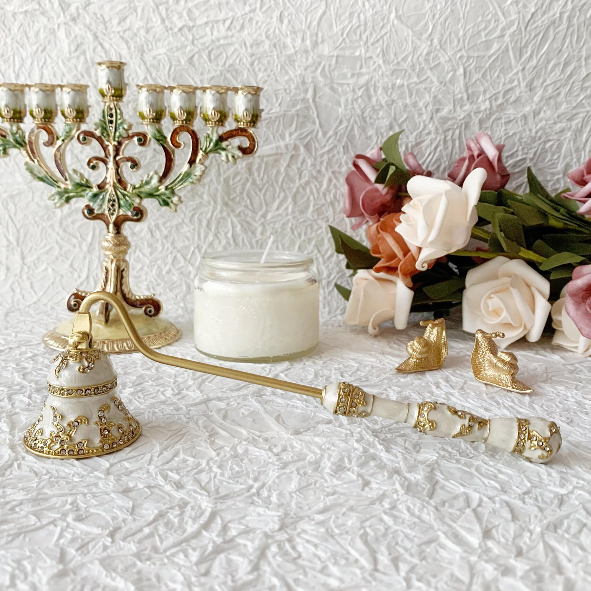Collectible & Vintage Dolls For Wedding - Pemadam Lilin Menorah Mewah Berbentuk Lonceng